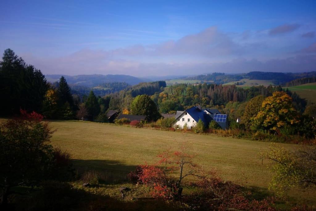 Komfort-Ferienwohnung Auf Der Eulenburg Grafengehaig Exteriér fotografie